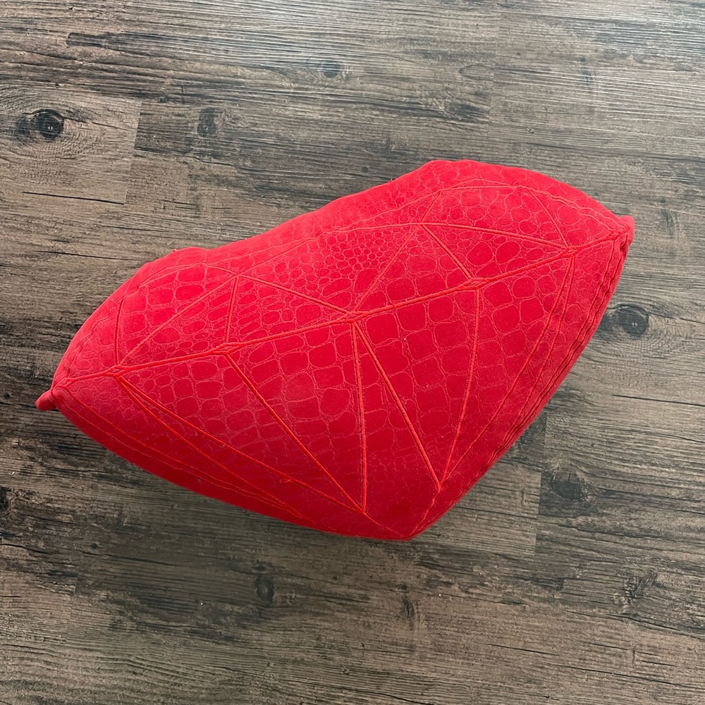 Diamond supply co pillow rare